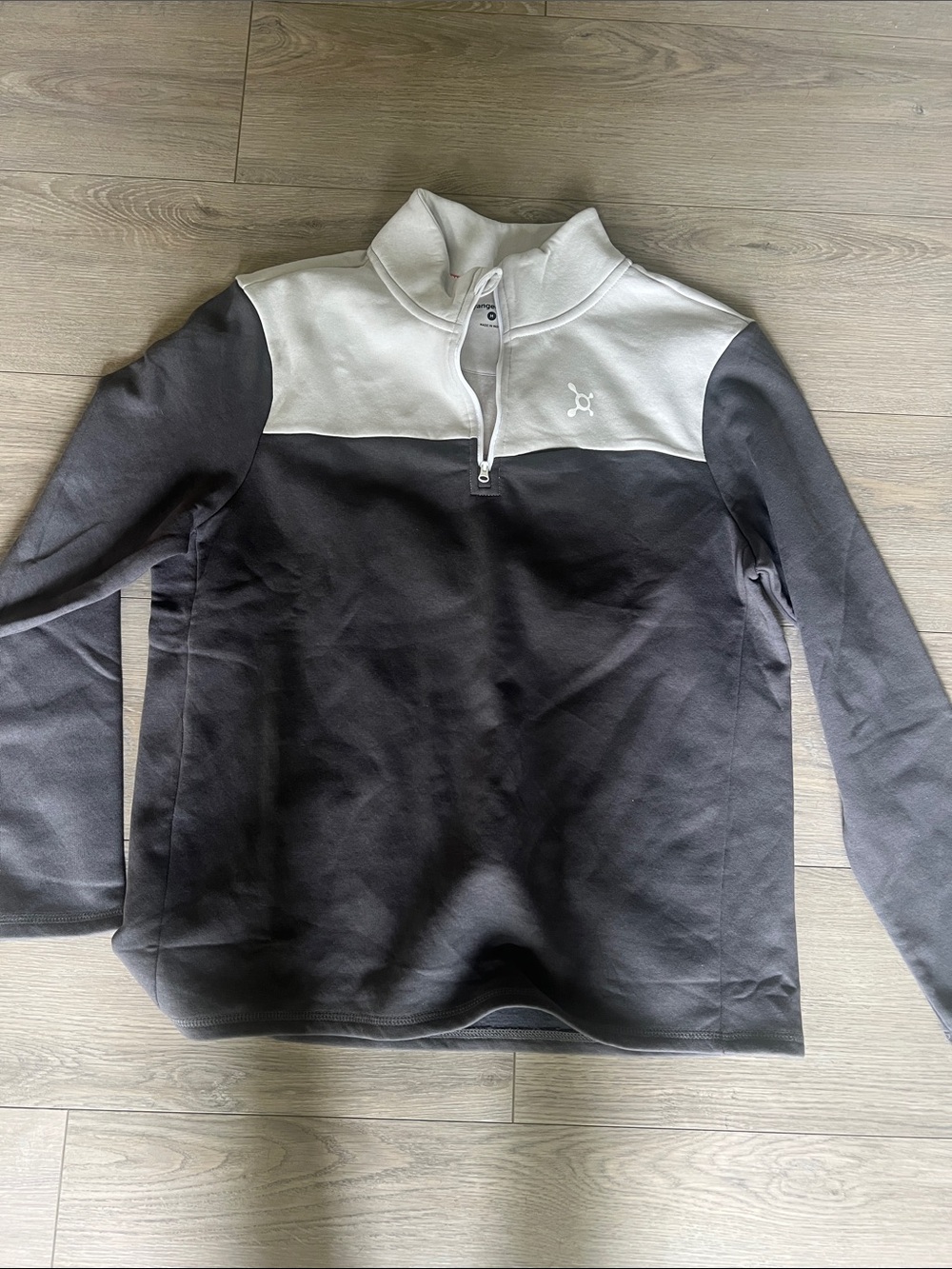 Women’s Two-Tone Quarter-Zip Fleece Sweater - White & Dark Gray